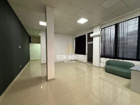 Business premises for rent, near Globe on Kavaja Street!