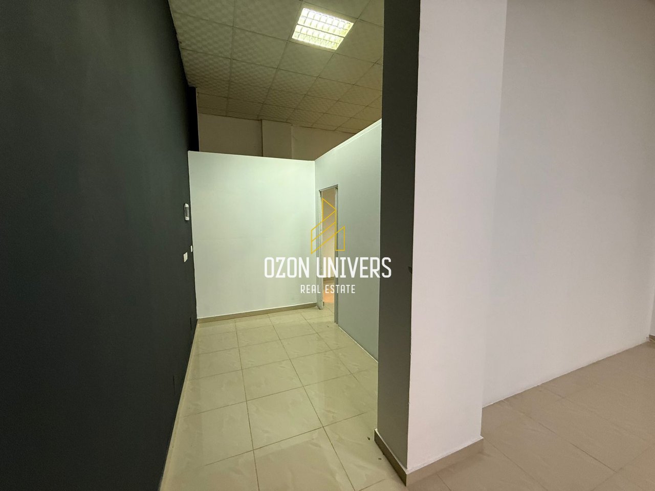 Business premises for rent, near Globe on Kavaja Street!