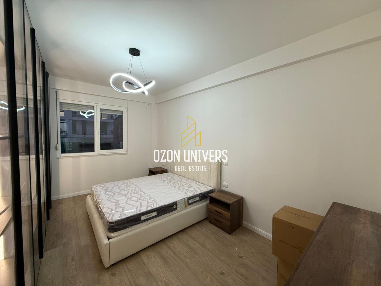 Apartament 1+1 për qira, tek Komuna e Parisit!