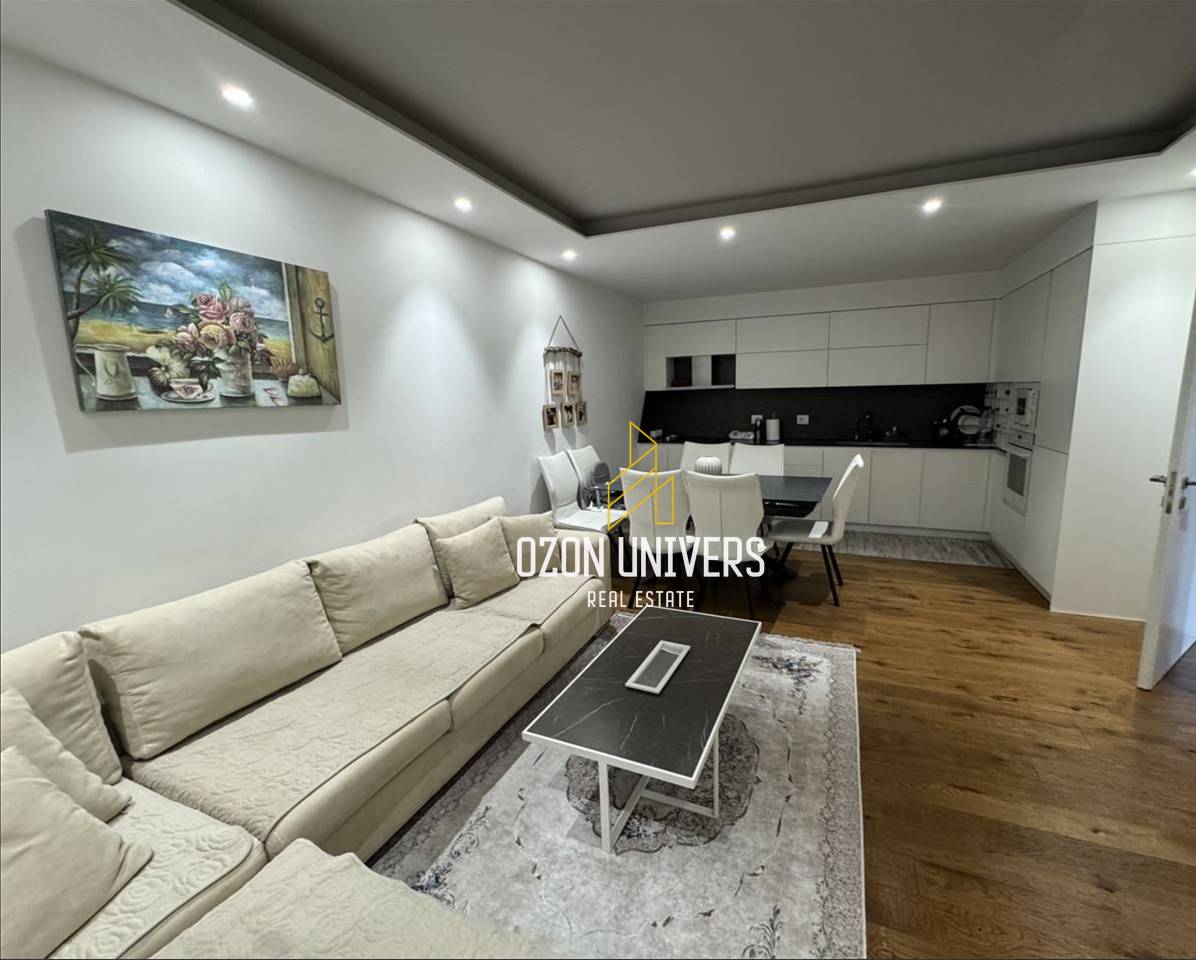 Vilë për qira, pranë Univers City,Laknas!