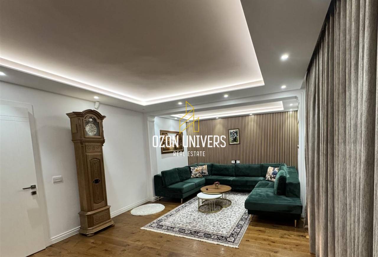 Vilë për qira, pranë Univers City,Laknas!