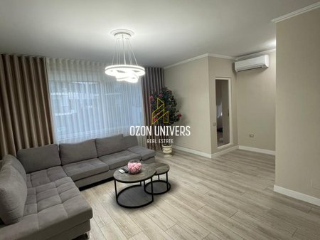 Apartament 1+1 për qira tek Rruga e Kosovarëve!