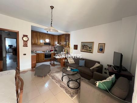 Apartament 2+1 me hipotekë për shitje, tek Pazari i Ri!