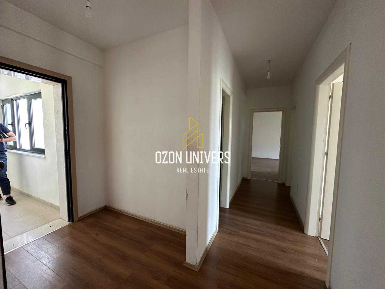 Apartament 3+1+2+parkim për qira tek Green City Residence, Astir!