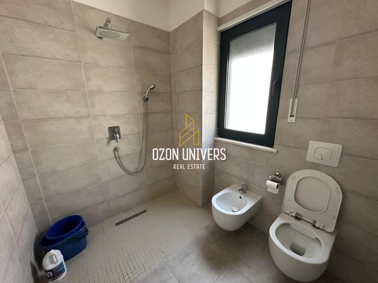Apartament 3+1+2+parkim për qira tek Green City Residence, Astir!