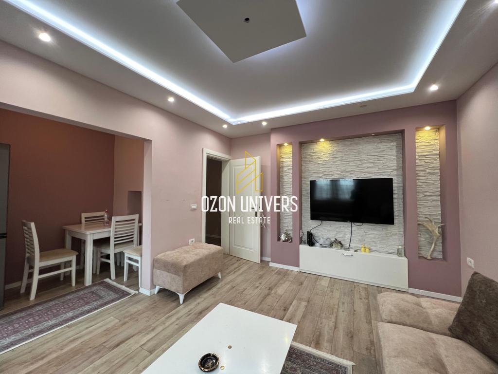 Apartment 1+1 for rent at 21 Dhjetori!