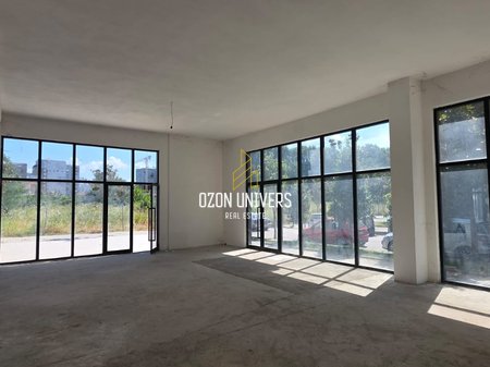 Locale commerciale in affitto, presso Green City Residence, Astir!