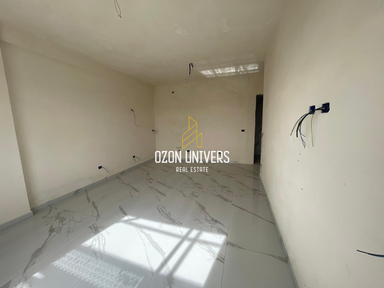 Apartment 1+1 for sale at Mali i Robit, Golem!!