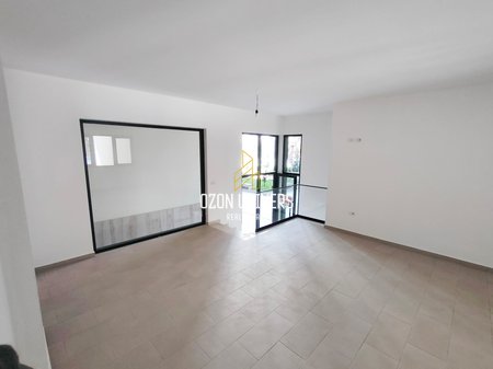 Locale commerciale in vendita, presso Green City Residence, Astir!
