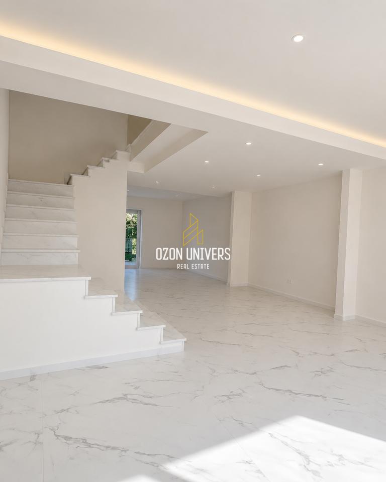 Duplex 3+1+3 in vendita, a Fresk !