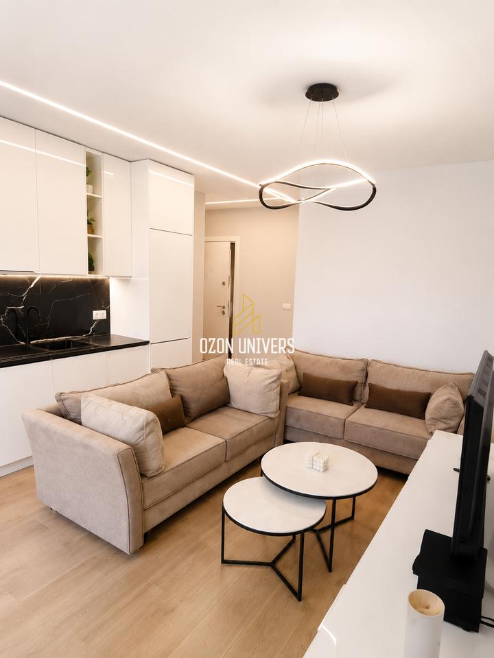 1+1 apartment for sale near the Paris Commune!