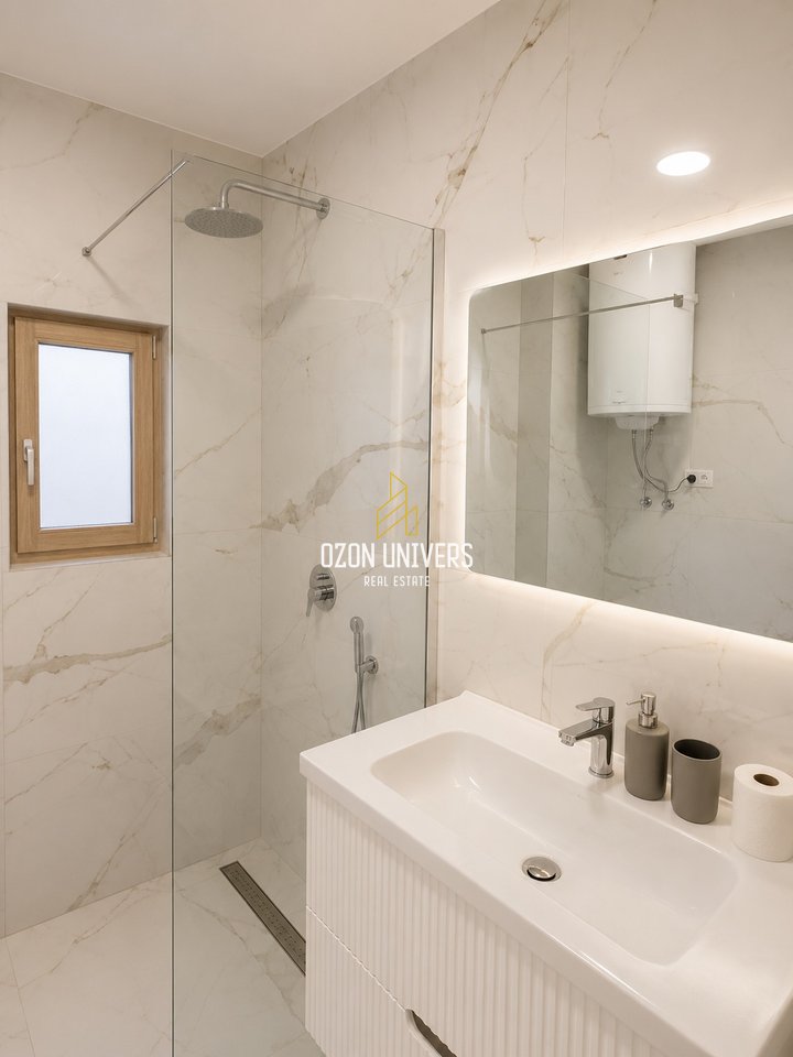 1+1 apartment for sale near the Paris Commune!