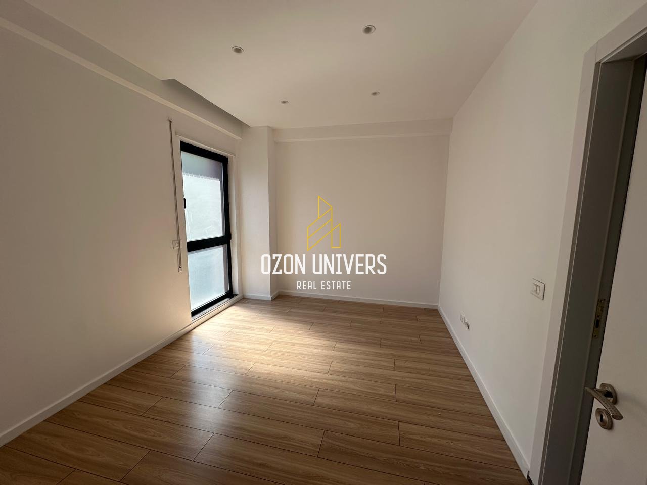 Apartament 3+1+2 për zyra për qira, Ish Ekspozita!
