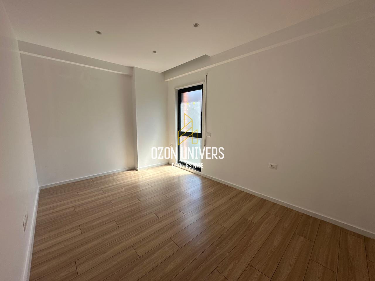 Apartament 3+1+2 për zyra për qira, Ish Ekspozita!