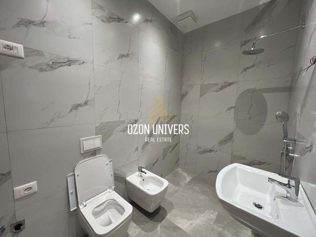1+1 apartment for rent for business at Garden Building, Kavaja Street!