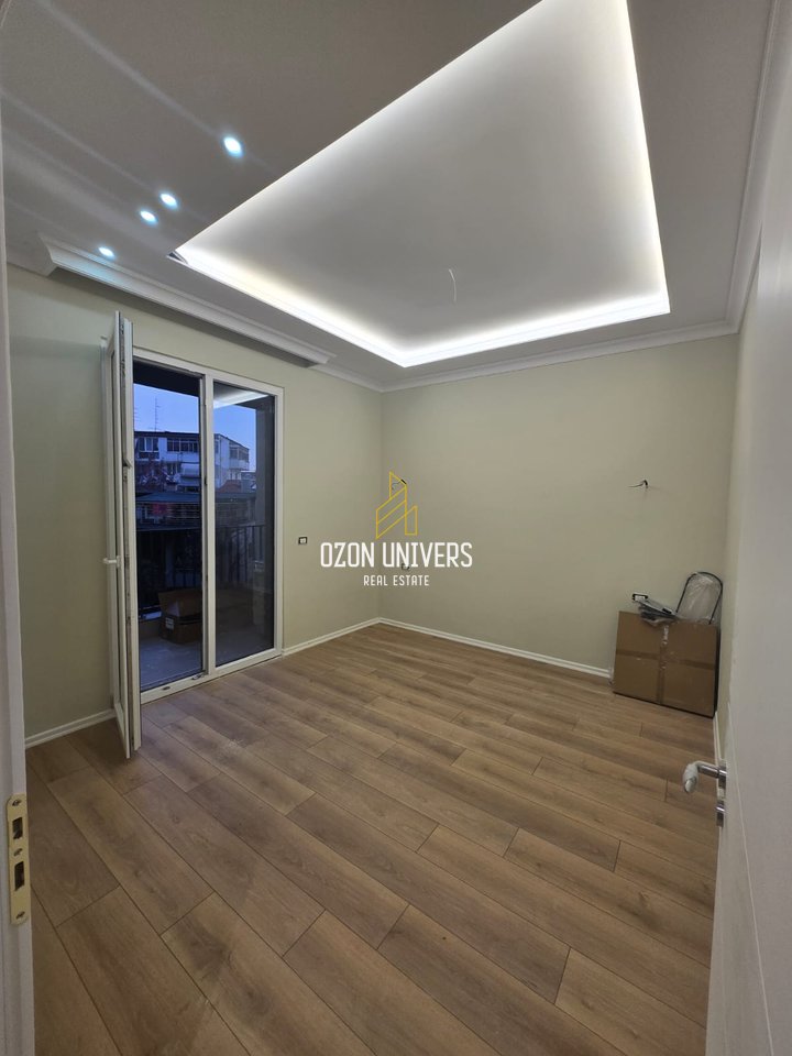 1+1 apartment for rent, near the Paris Commune!