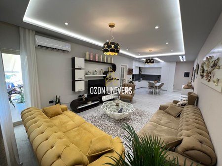 Appartamento 2+1+2 con parcheggio, vicino al Lago di Tirana!