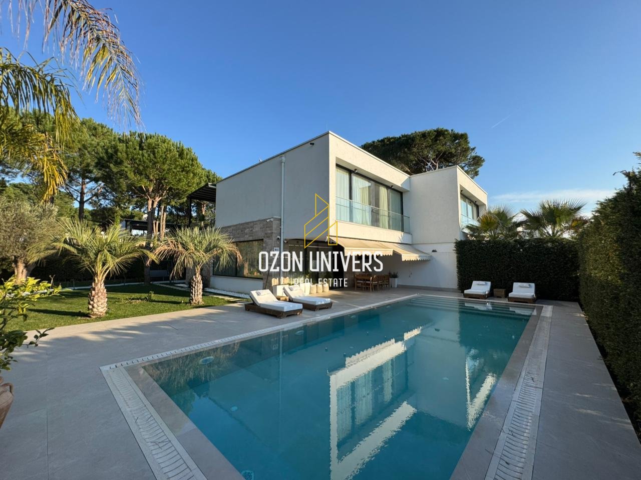 Luxury villa for sale at San Pietro Residence, Gjiri i Lalzit!