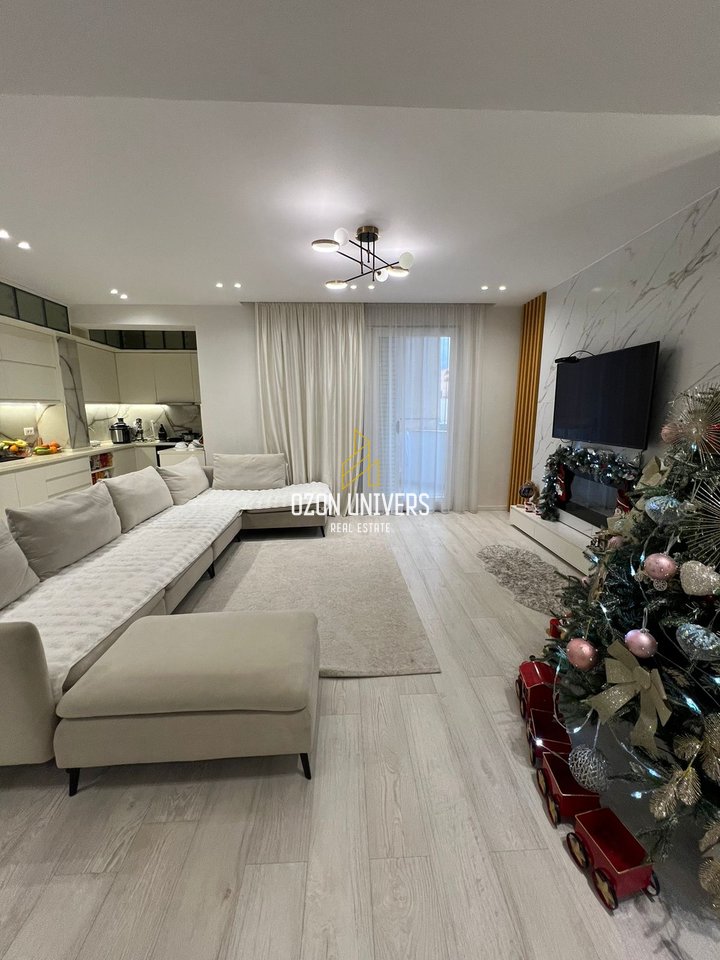 2+1+2 apartment for sale, near Dinamo Stadium!