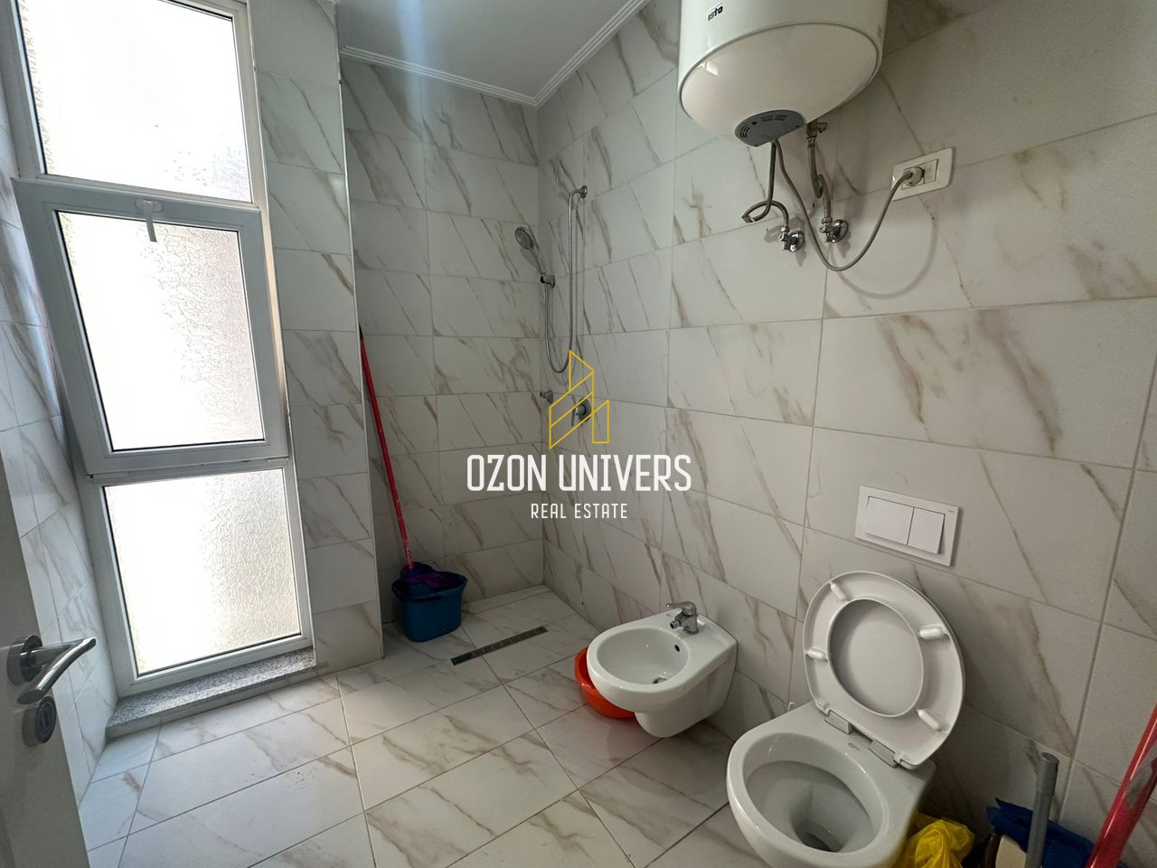 Apartament 3+1+2 me 2 poste parkimi, tek 5 Maji!