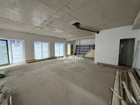 Ambient Biznesi me qira - Mangalem 21, Ali Dem