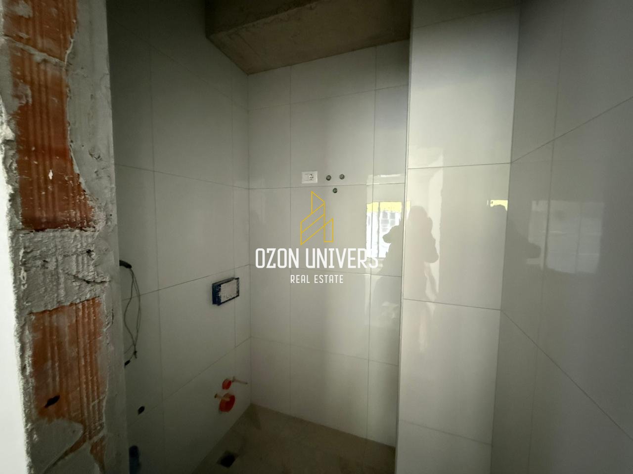 Ambient Biznesi me qira - Mangalem 21, Ali Dem