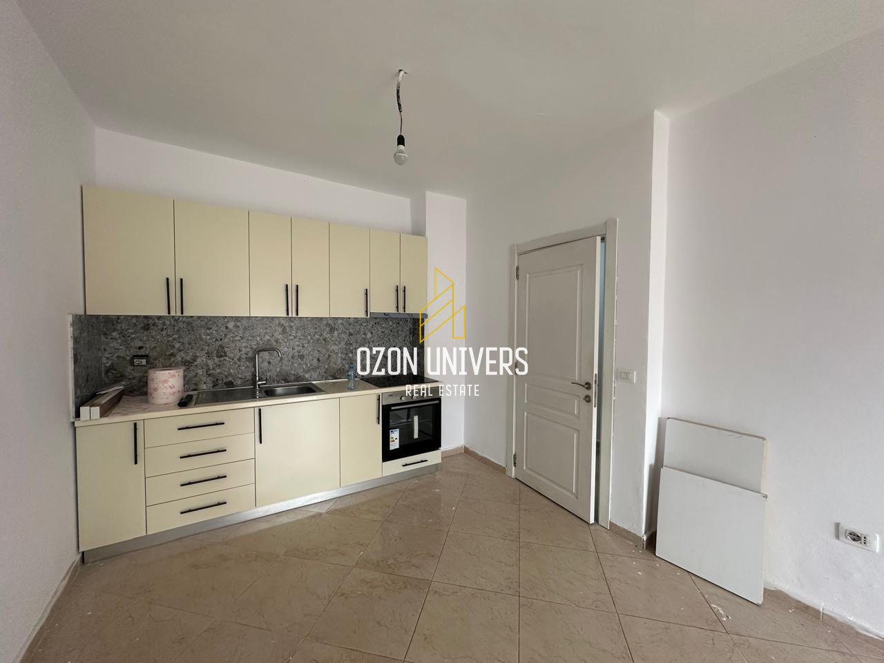 Apartament 1+1 për qira, tek Golden Park 3!