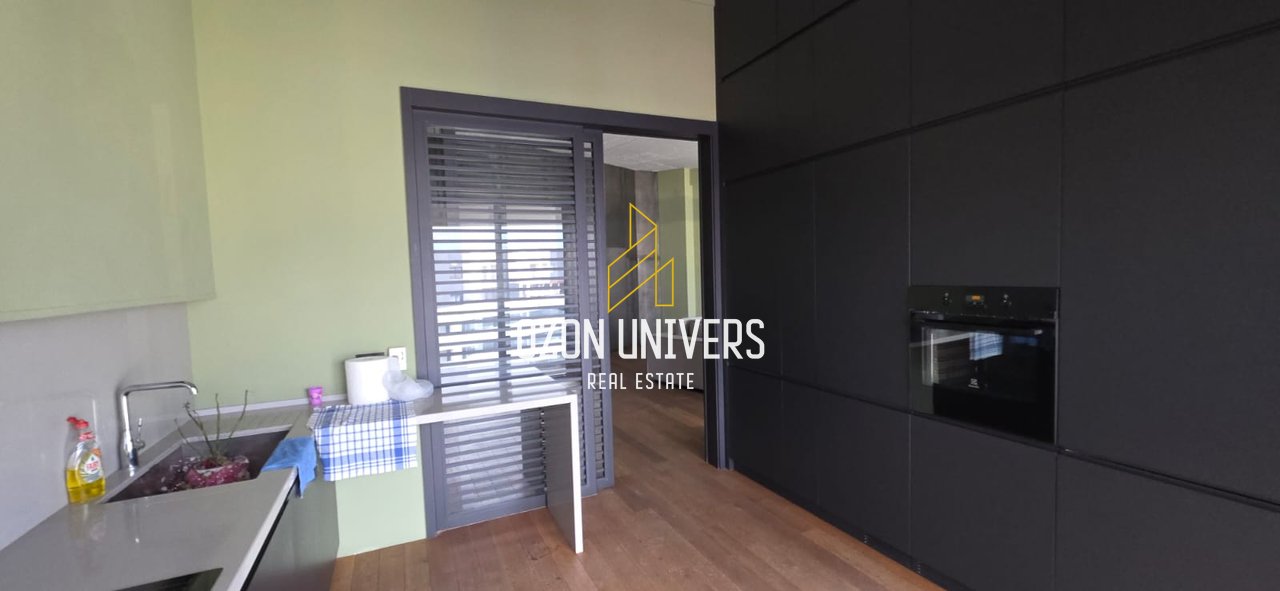 Apartament 3+1+2 për qira, tek Ozone Electronics në Astir!