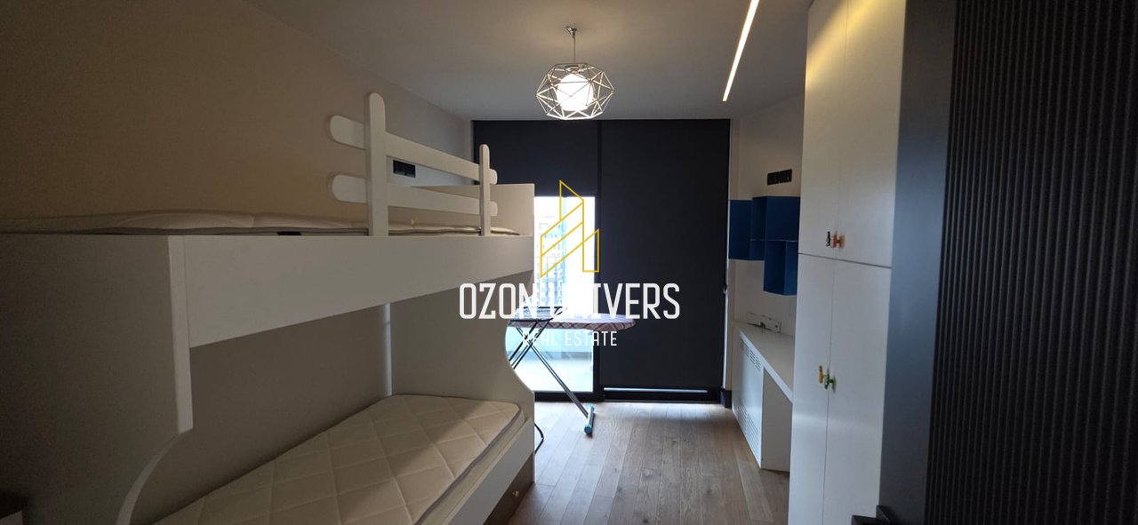 Apartament 3+1+2 për qira, tek Ozone Electronics në Astir!