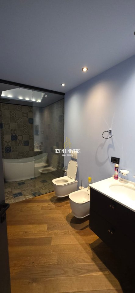 Apartament 3+1+2 për qira, tek Ozone Electronics në Astir!