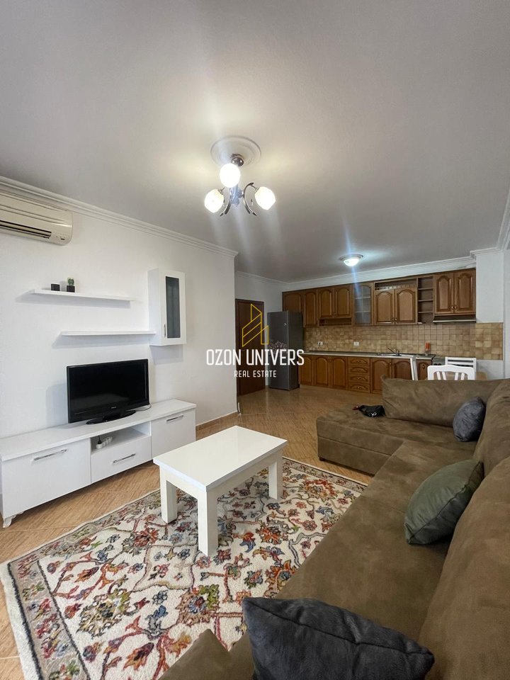 Apartament 2+1+2 për qira, tek Komuna e Parisit!