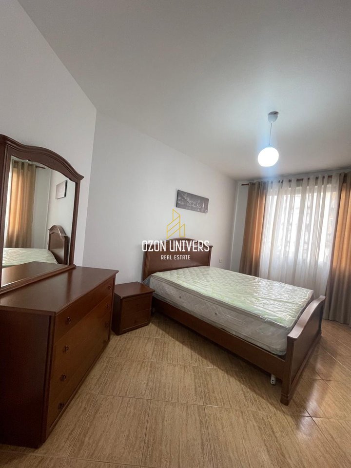 Apartament 2+1+2 për qira, tek Komuna e Parisit!
