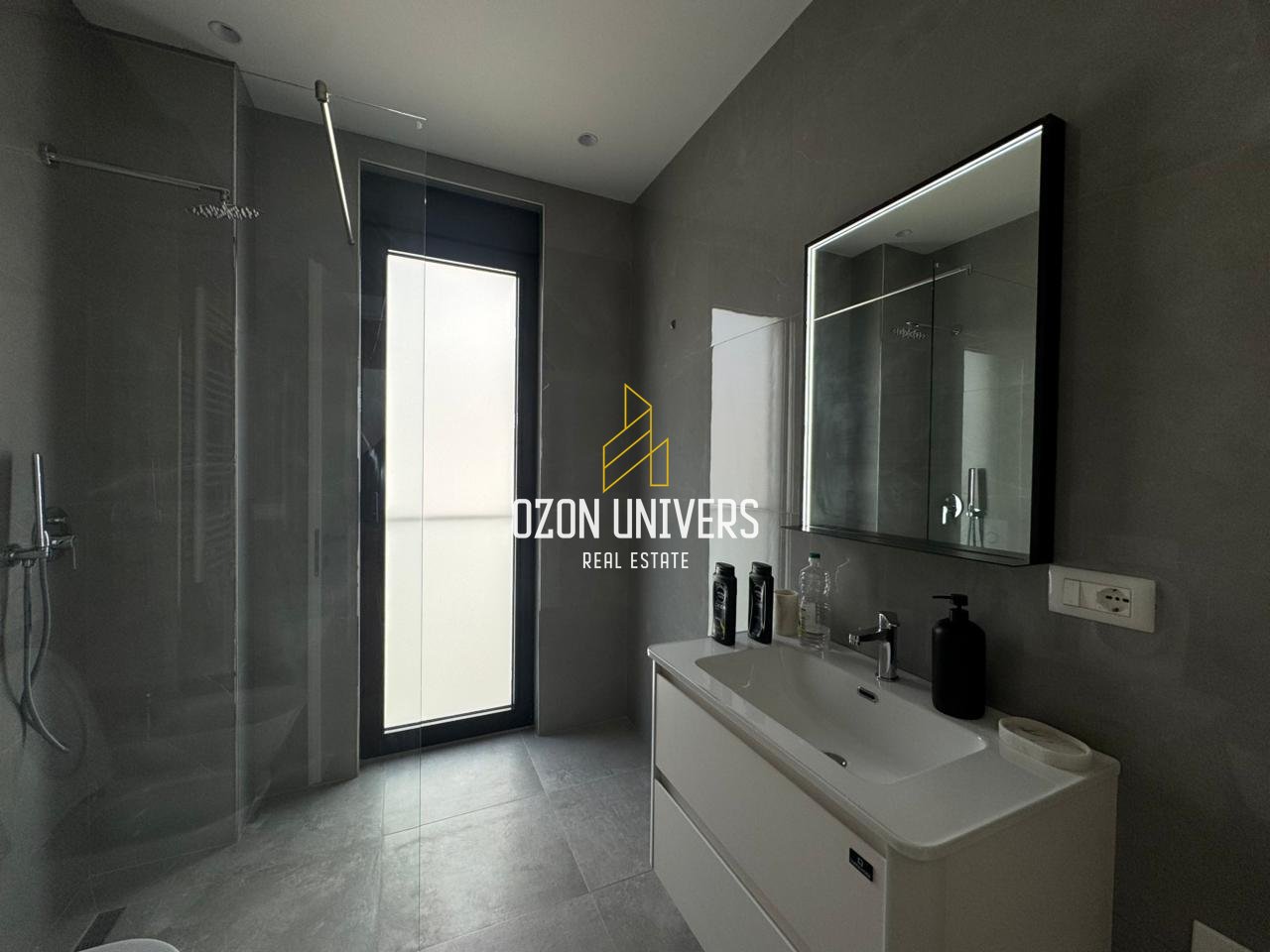 Villa moderna in affitto vicino a TEG!