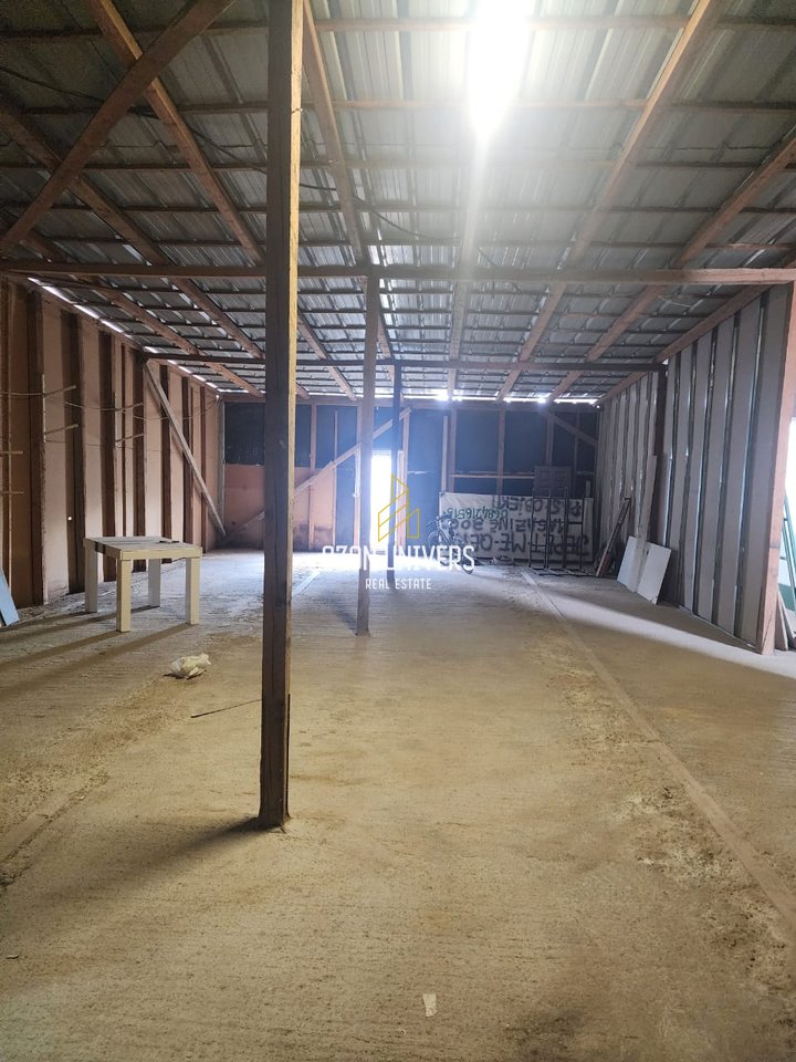 Capannone in affitto, sull'autostrada Tirana-Durazzo, vicino a Casa Italia!