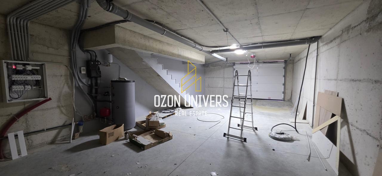 Vilë moderne për shitje, tek Liqeni i Thatë!