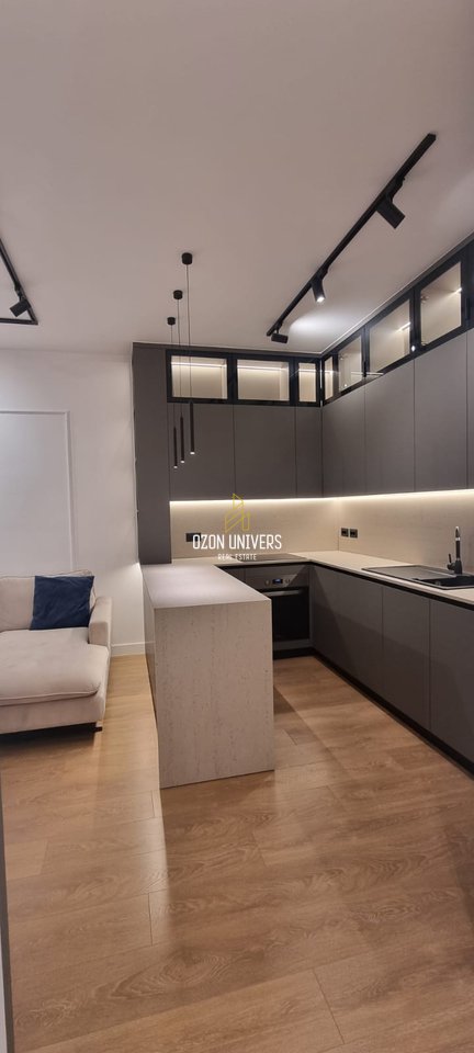 Apartament 2+1+parkim për qira, tek Oxhaku, përballë UET!