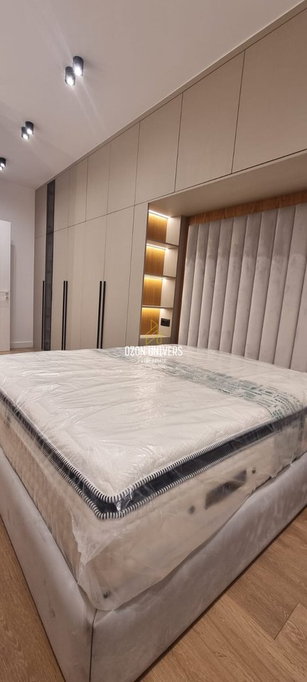 Apartament 2+1+parkim për qira, tek Oxhaku, përballë UET!