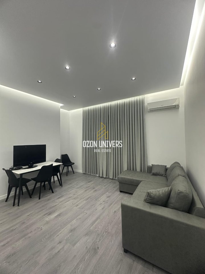 Apartament 1+1 për qira, tek Stadiumi Air Albania!