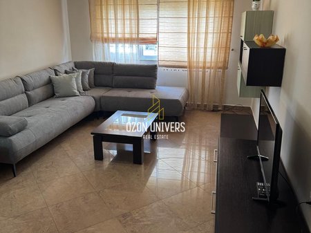 1+1 apartment for rent, Willson Square near the Albanian Post Office!