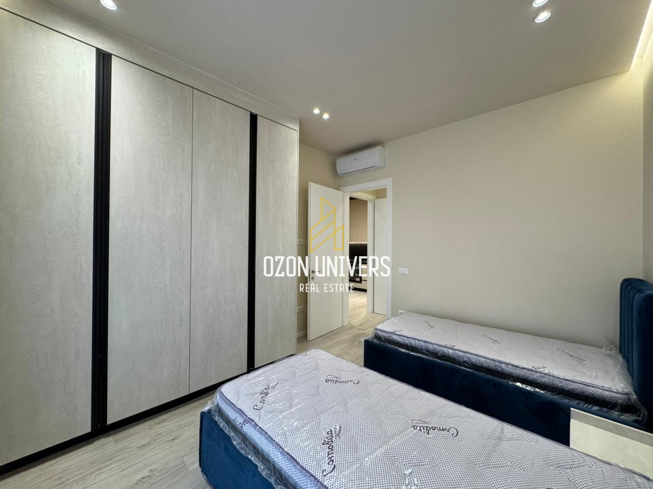 2+1 Apartment with Parking at Delijorgji Complex, Kavaja Street!