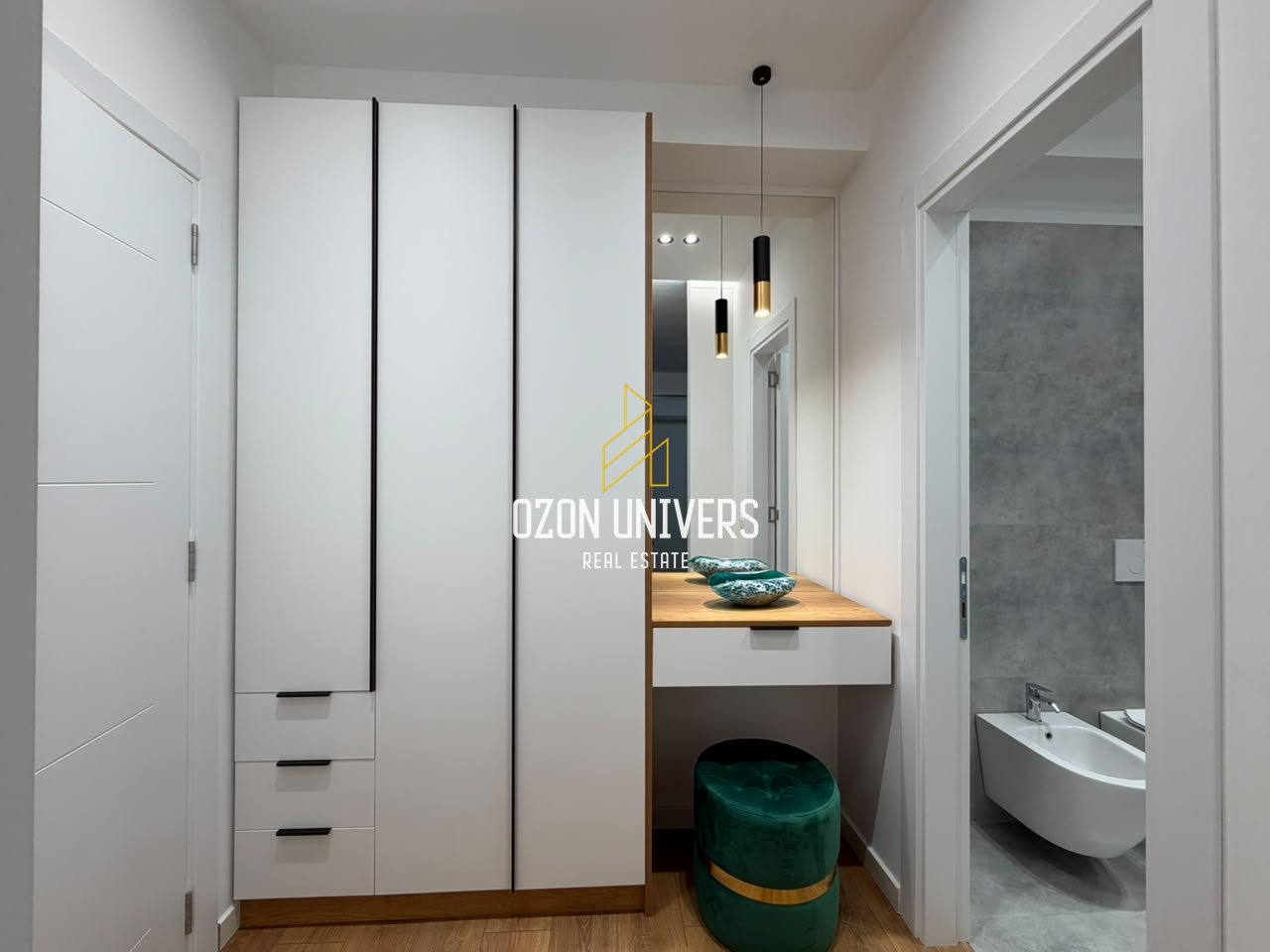Appartamento 2+1 in vendita in Via Eduard Mano, Zoo!