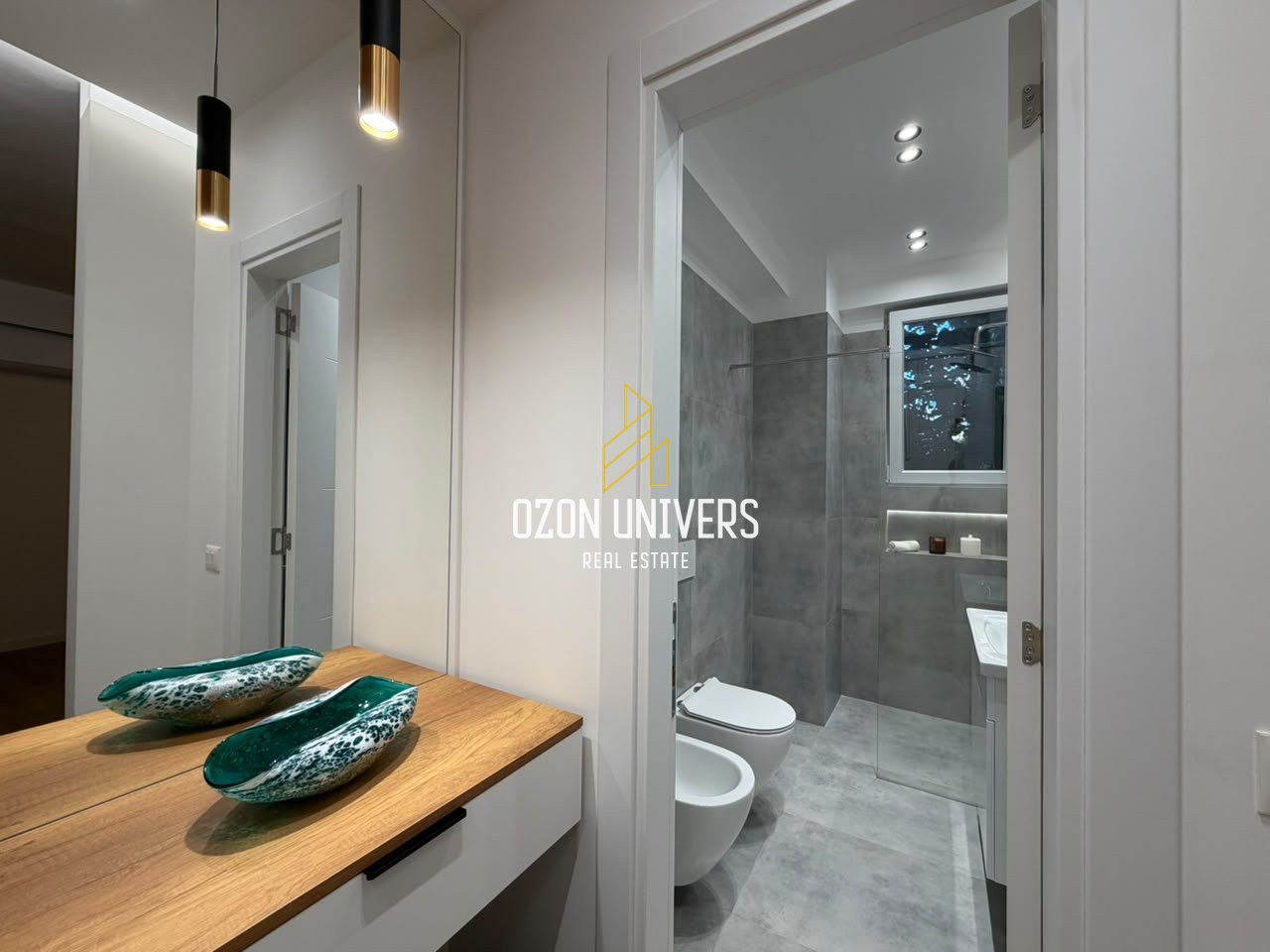Appartamento 2+1 in vendita in Via Eduard Mano, Zoo!
