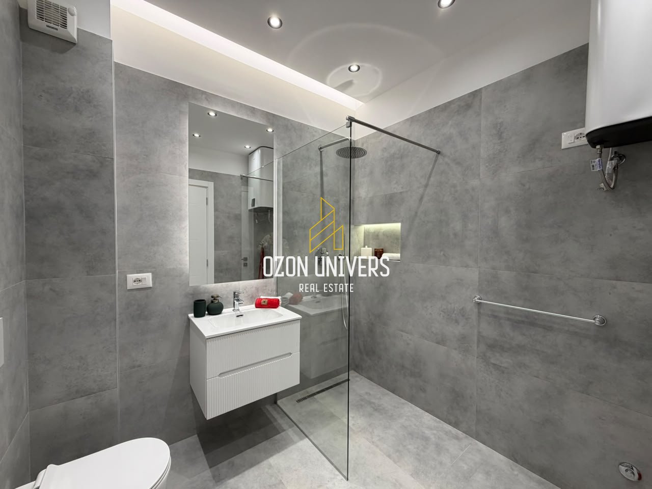 Appartamento 2+1 in vendita in Via Eduard Mano, Zoo!