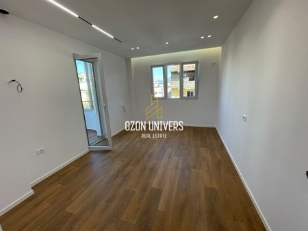 Appartamento 1+1 in vendita, presso il Mosaico di Tirana, 21 Dhjetori!