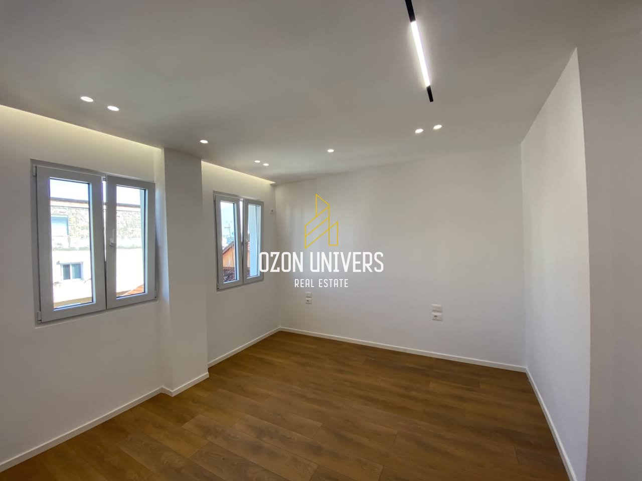 Studio apartment for sale, at the Mosaic of Tirana, 21 Dhjetori!