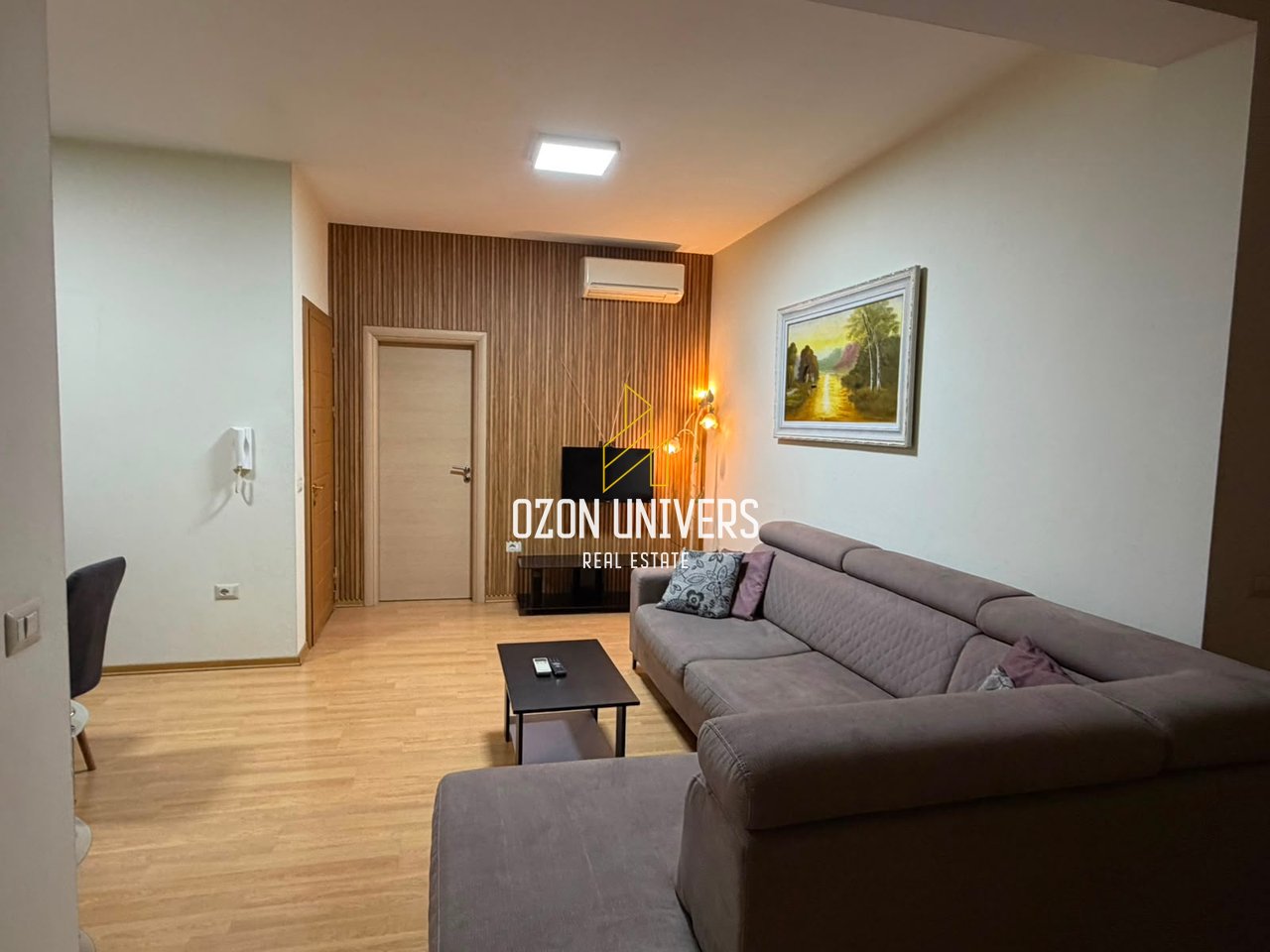 Apartament 3+1+2 për qira ( kat vile ), Laprakë, Rruga Dritan Hoxha.