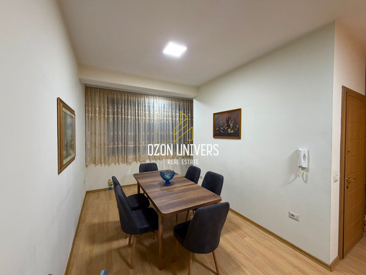 Apartament 3+1+2 për qira ( kat vile ), Laprakë, Rruga Dritan Hoxha.