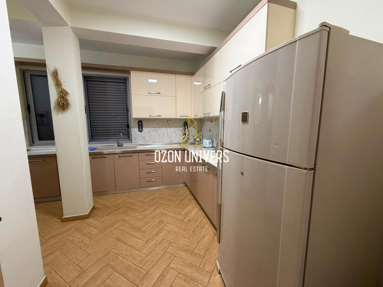 Apartament 3+1+2 për qira ( kat vile ), Laprakë, Rruga Dritan Hoxha.
