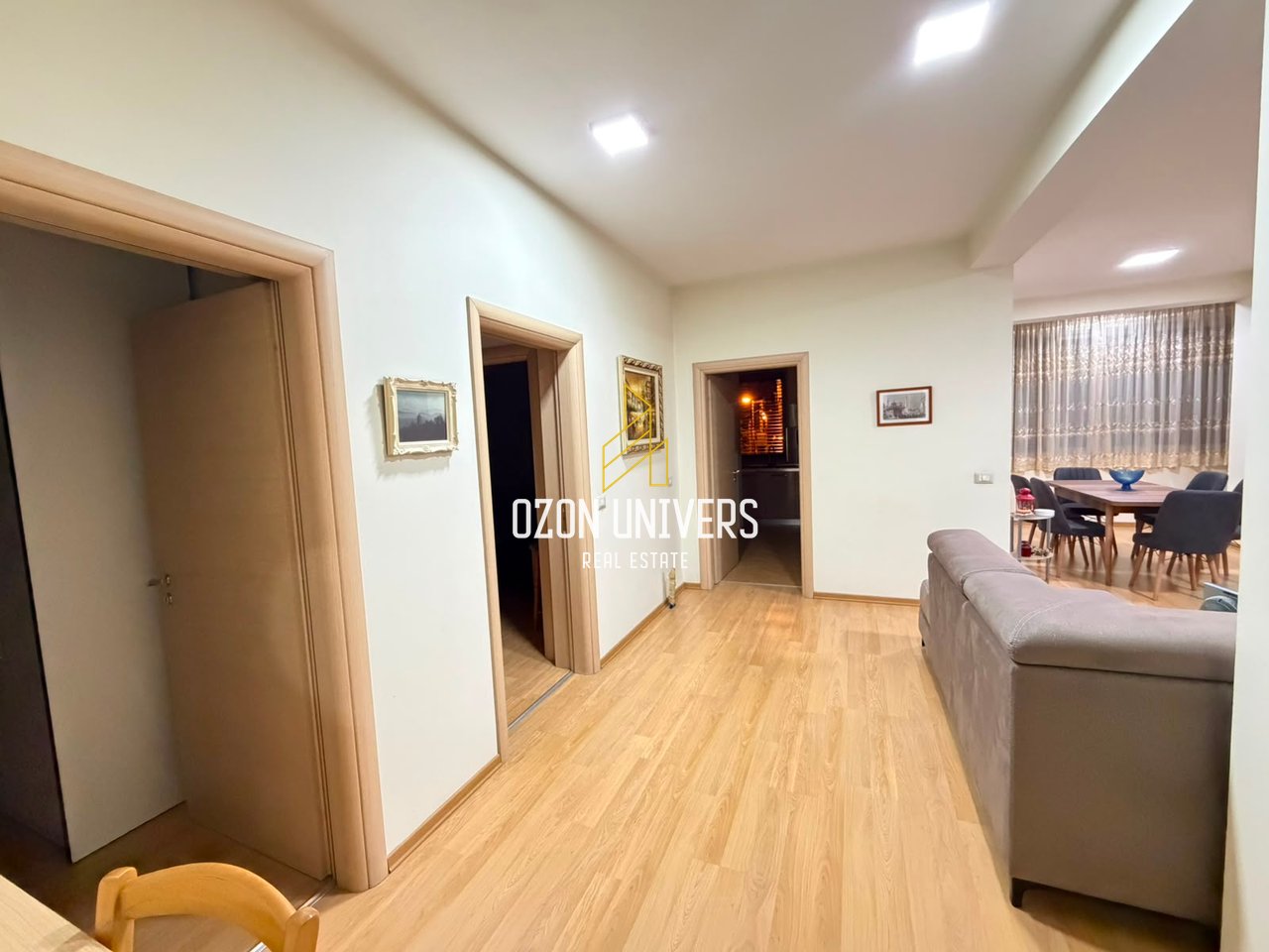 Apartament 3+1+2 për qira ( kat vile ), Laprakë, Rruga Dritan Hoxha.