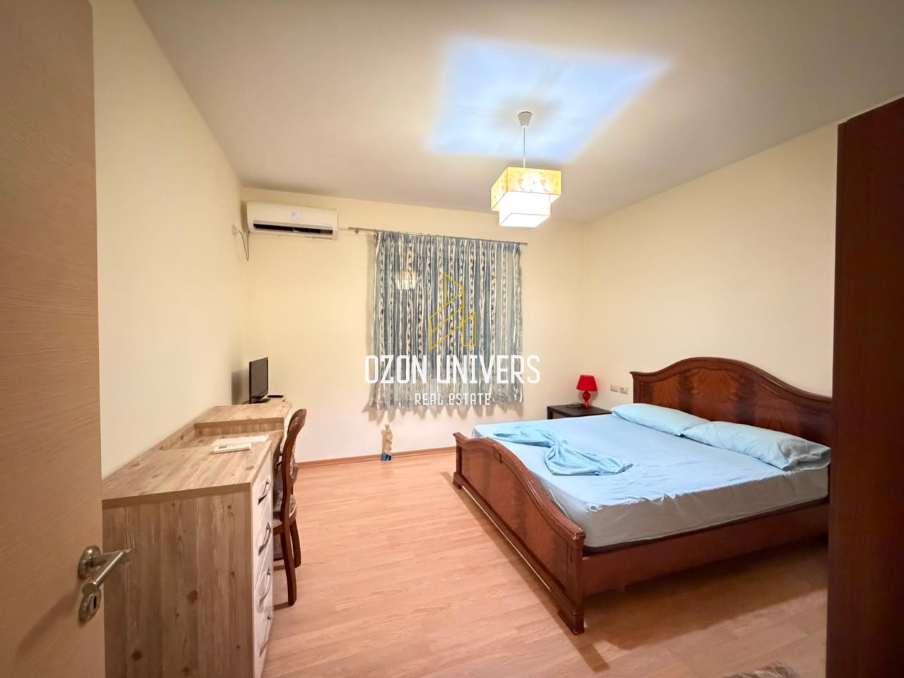 Apartament 3+1+2 për qira ( kat vile ), Laprakë, Rruga Dritan Hoxha.